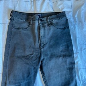 ABERCROMBIE Ultra High Rise Jean Legging
